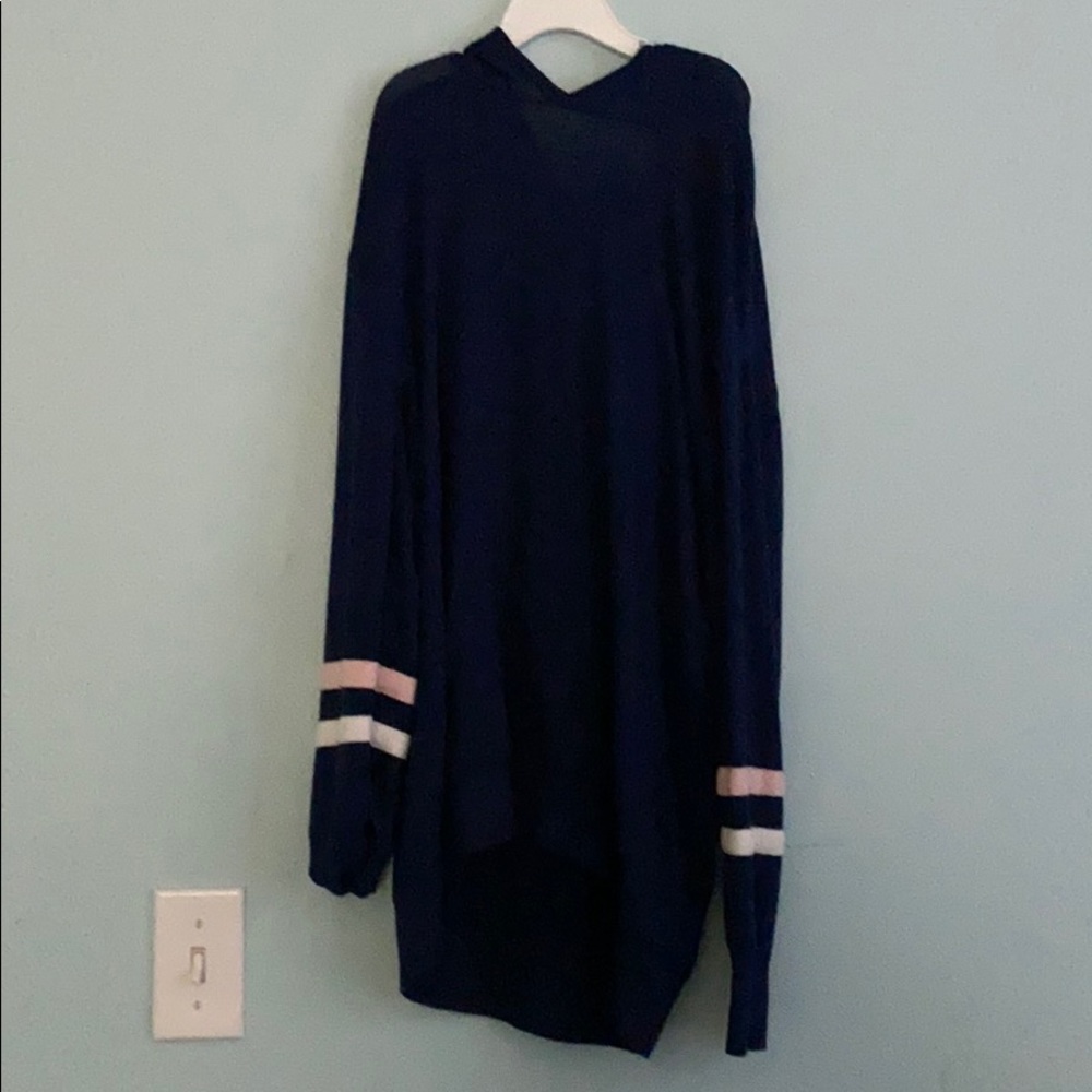 Light weight sweatshirt